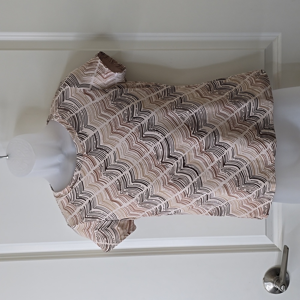 Apostrophe Blouse Size Medium Petite (10/12) NWOT